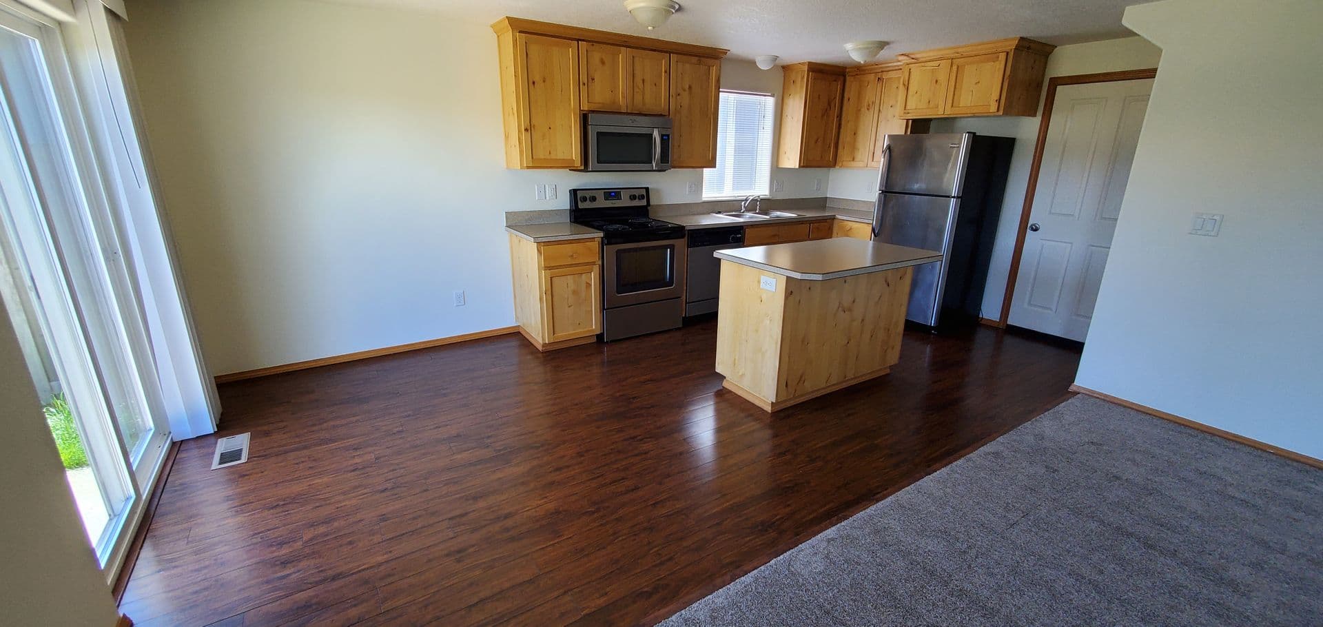 Salem House: 2538 Char Circle NW