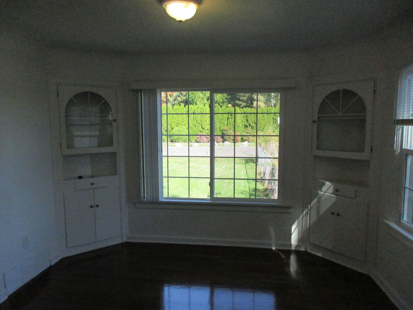 Salem House: 2810 Claxter Rd NE