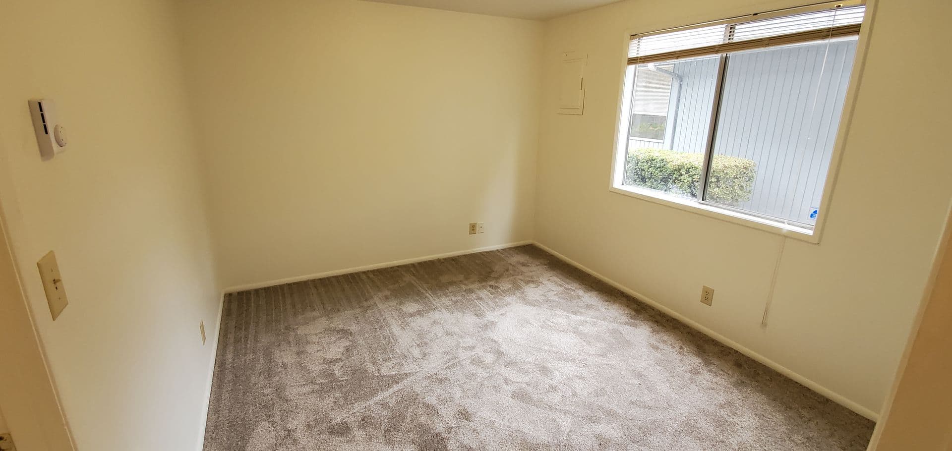 Salem Apartment: 1113 Waller St SE