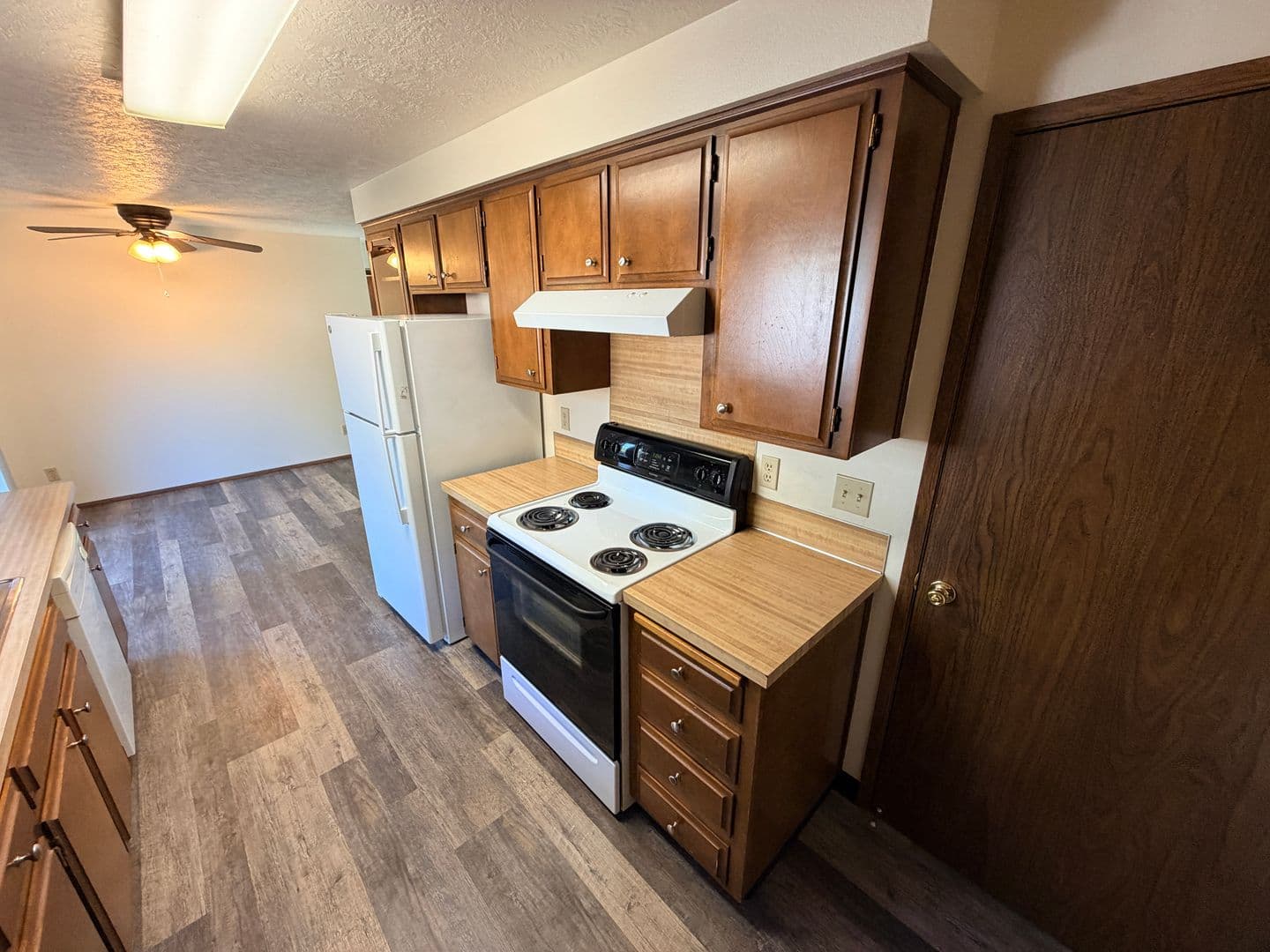 Salem Apartment: 1519-1525 6th St NW