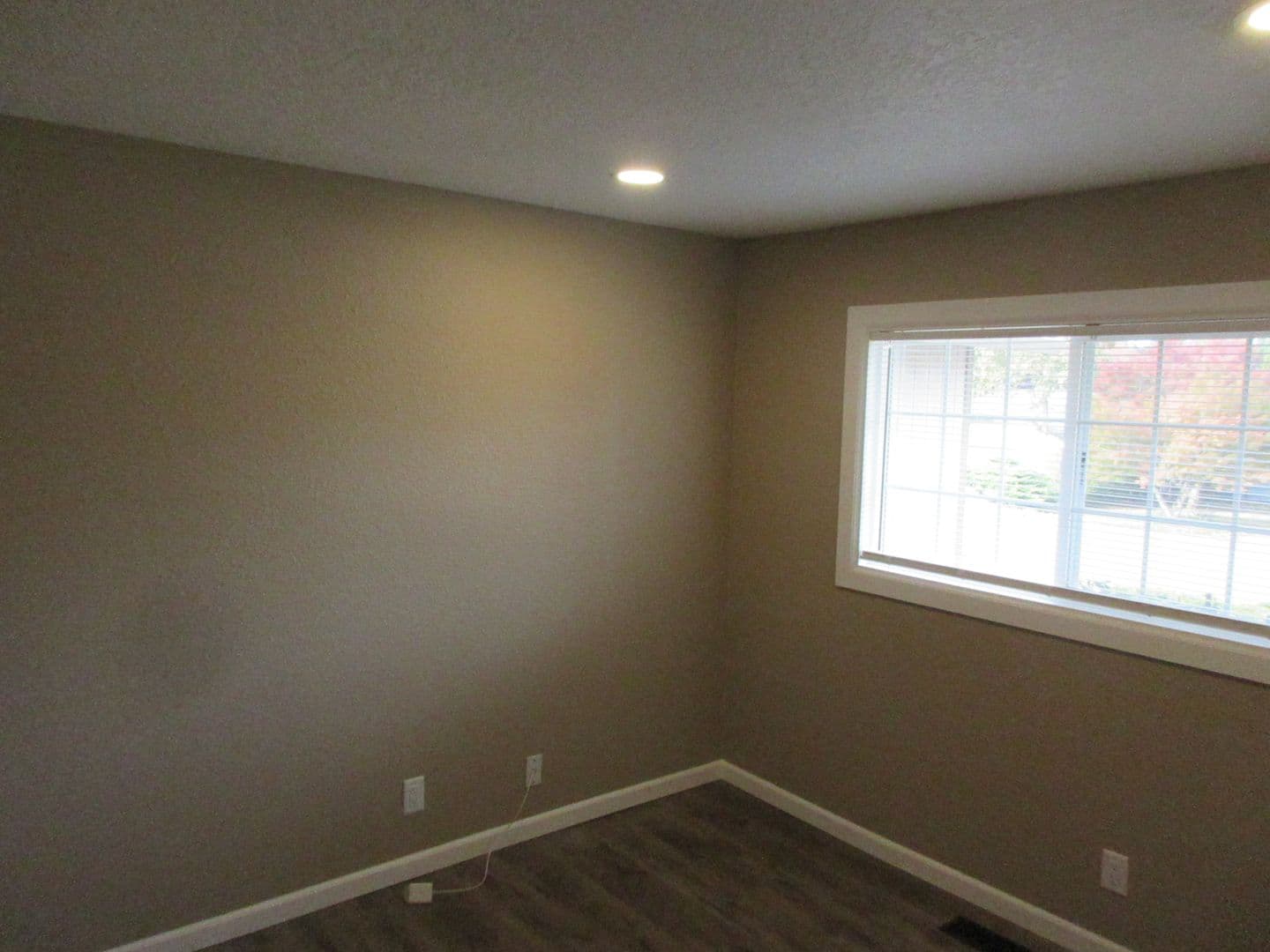 Salem House: 1340 Elser Dr SE