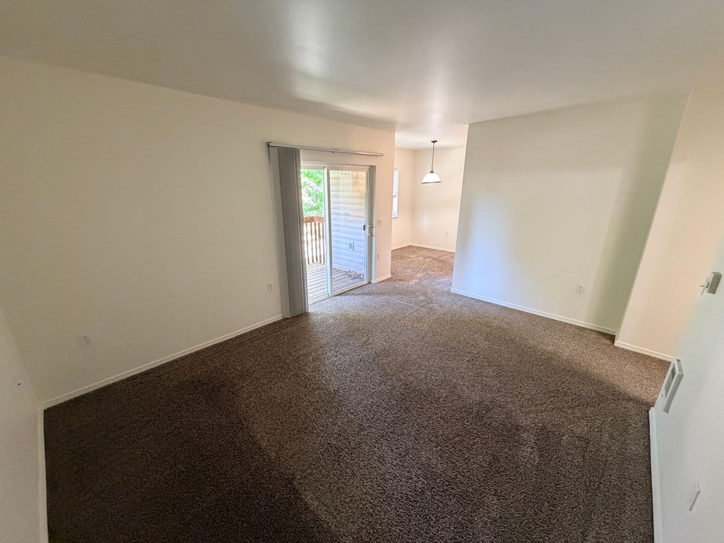 Keizer Apartment: 4995 Delight St N #201