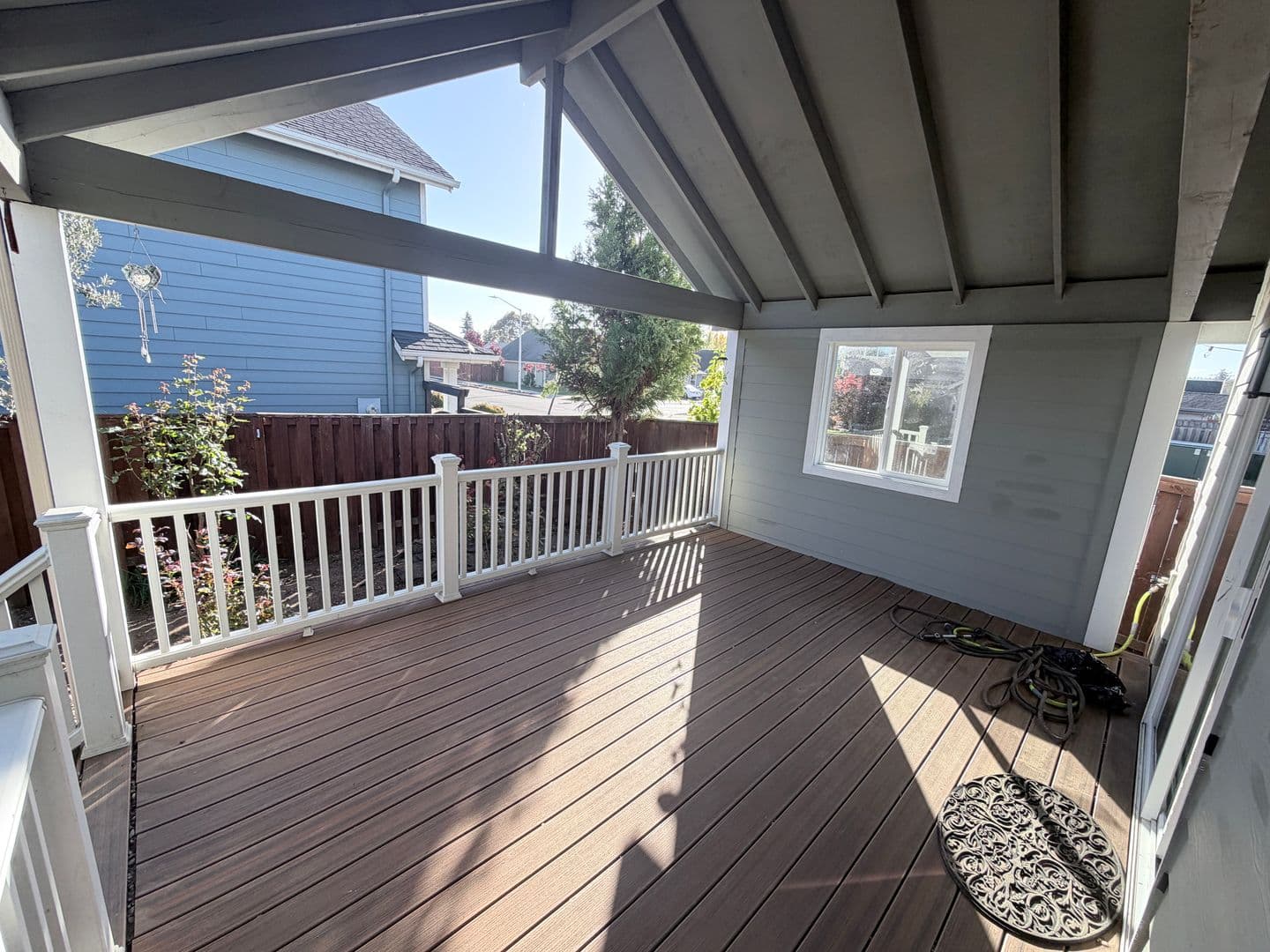 Dallas House: 456 SE Ray St
