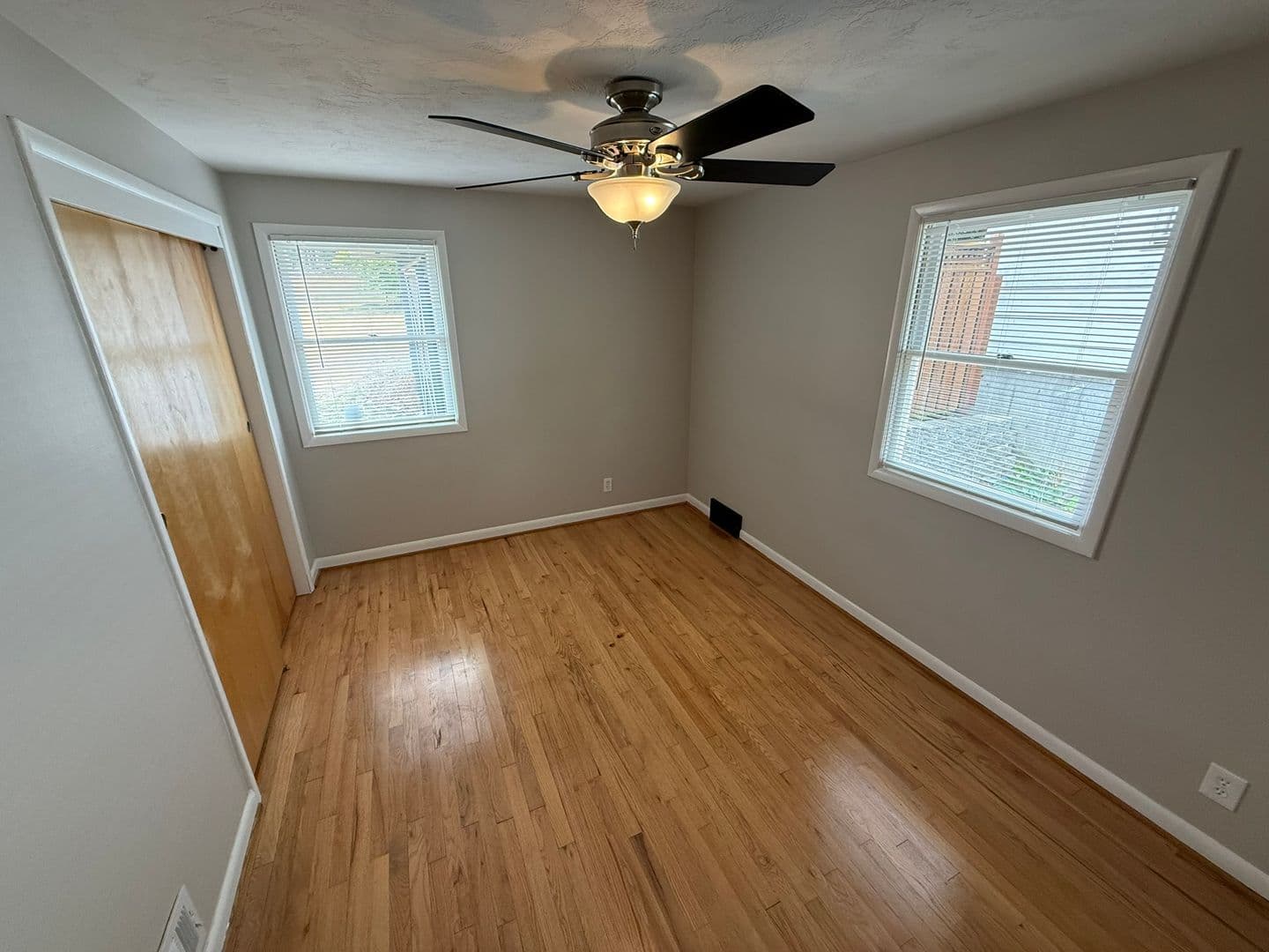 Salem House: 2530 Summer St SE