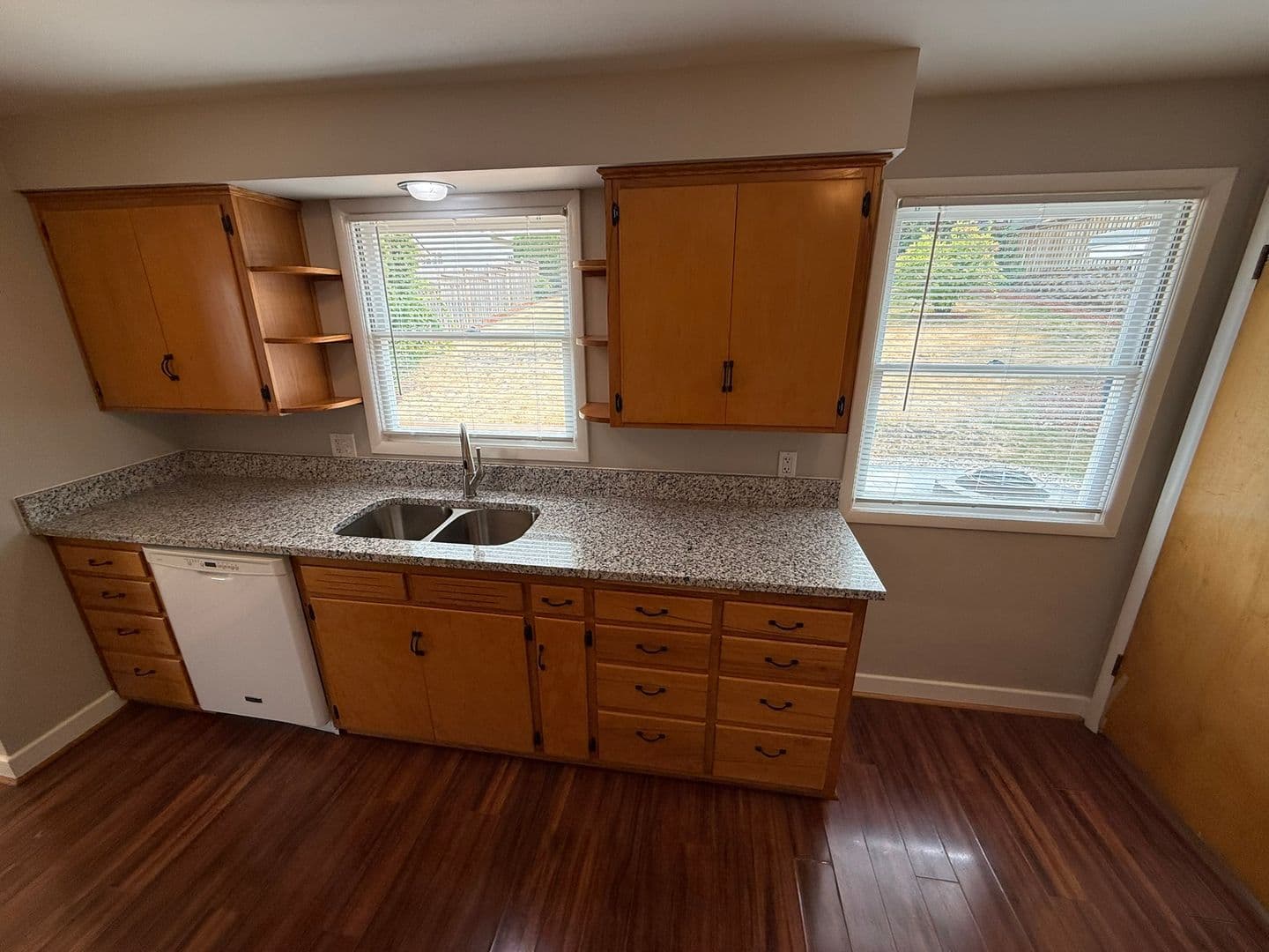 Salem House: 2530 Summer St SE