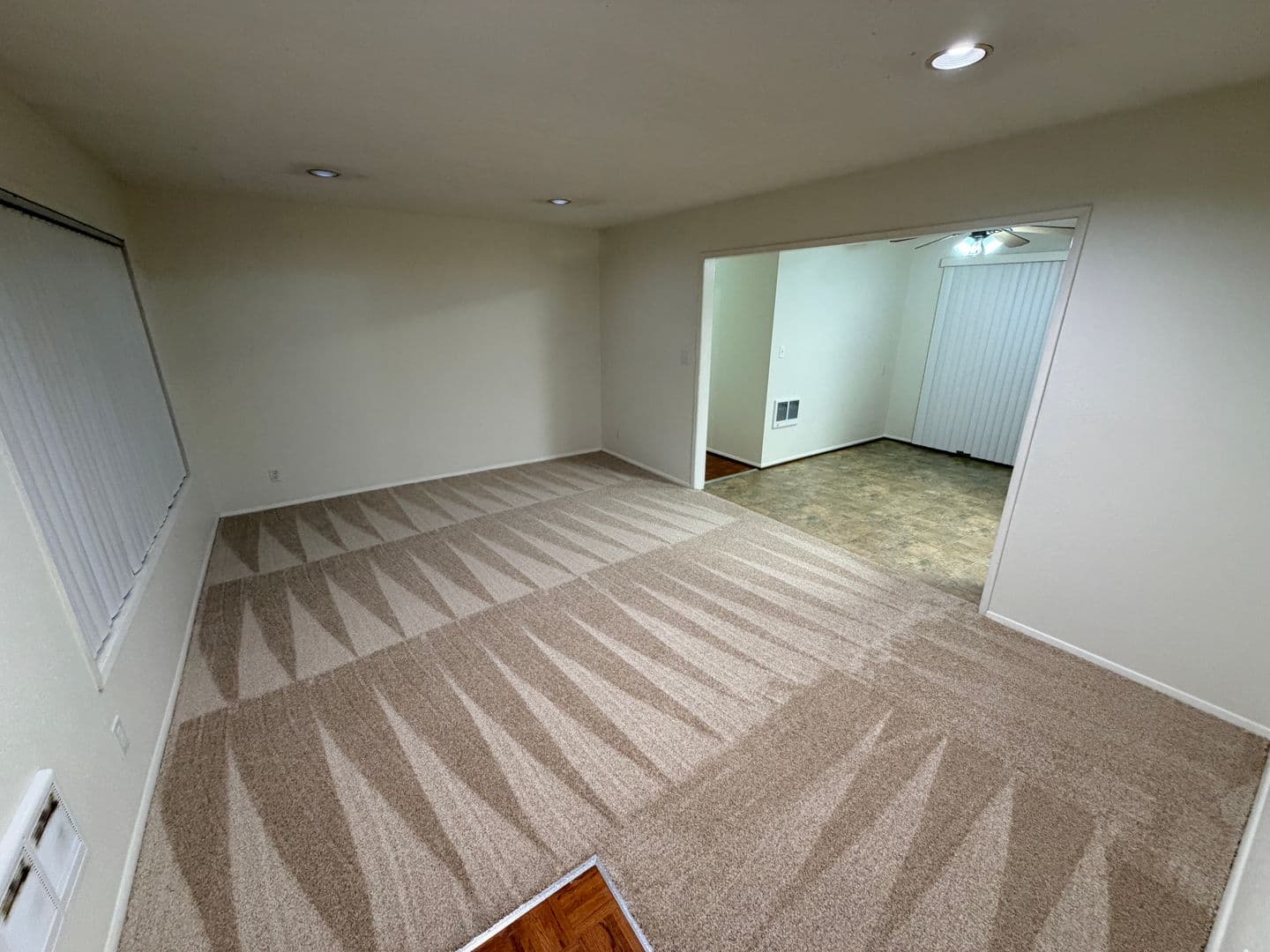 Salem House: 1040 Larkspur Lane NW
