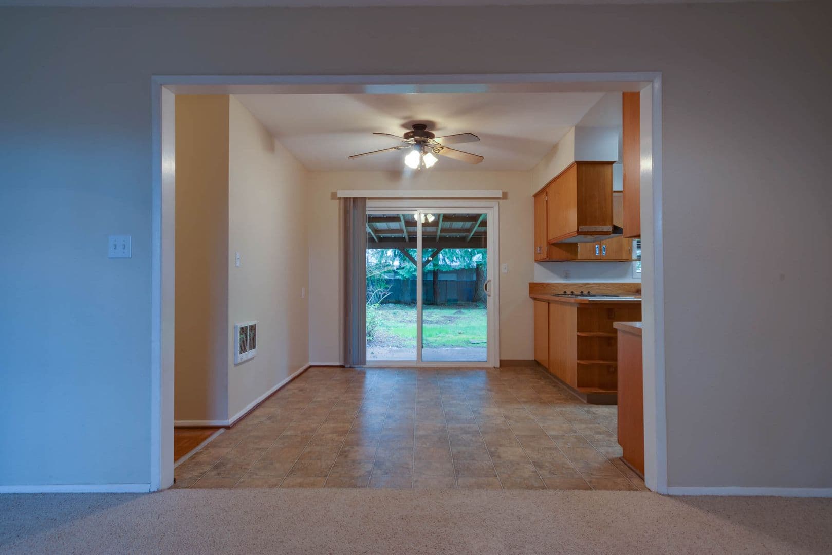 Salem House: 1040 Larkspur Lane NW
