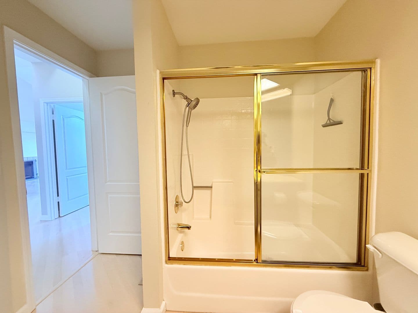 San Ramon Townhome: 4053 W. Lakeshore Drive