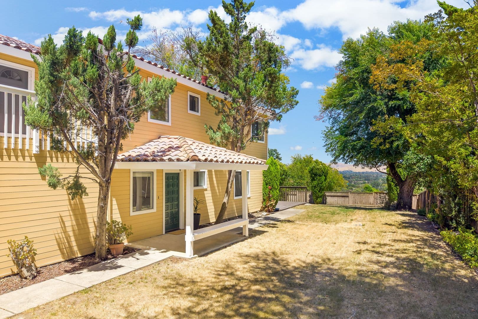 Walnut Creek House: 2542 Mockingbird Hill Road