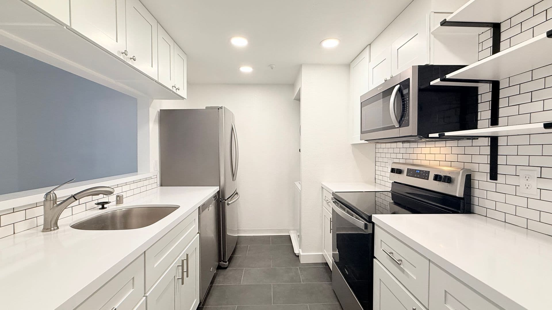 Walnut Creek House: 2597 Oak Road #B