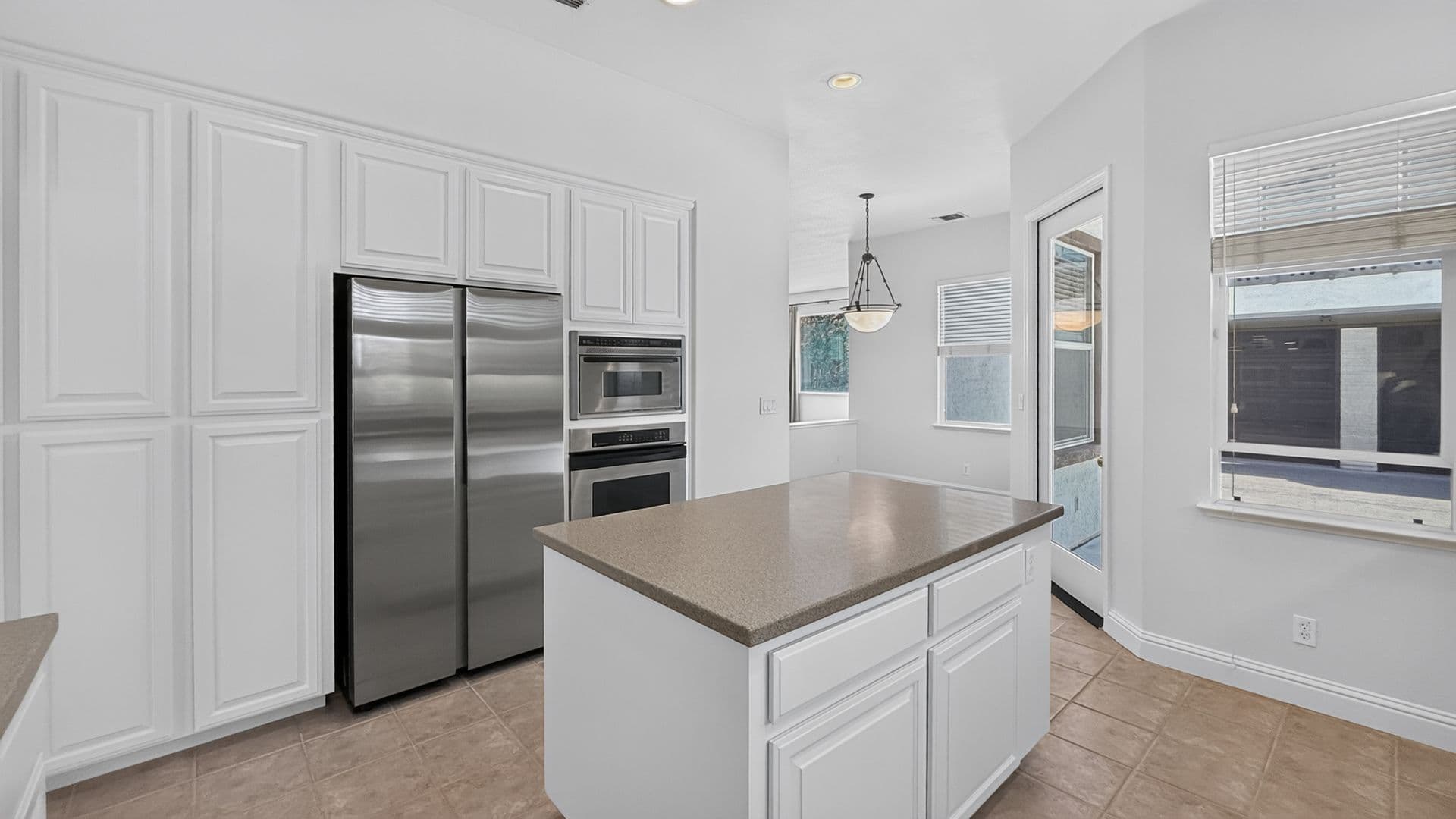 San Ramon House: 830 Pradera Way