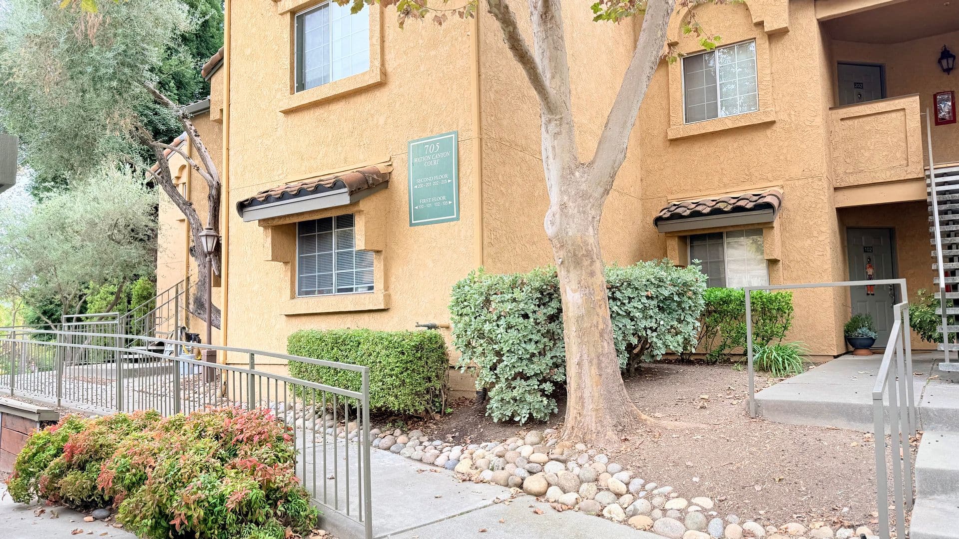 San Ramon Condo: 705 Watson Canyon Court #100