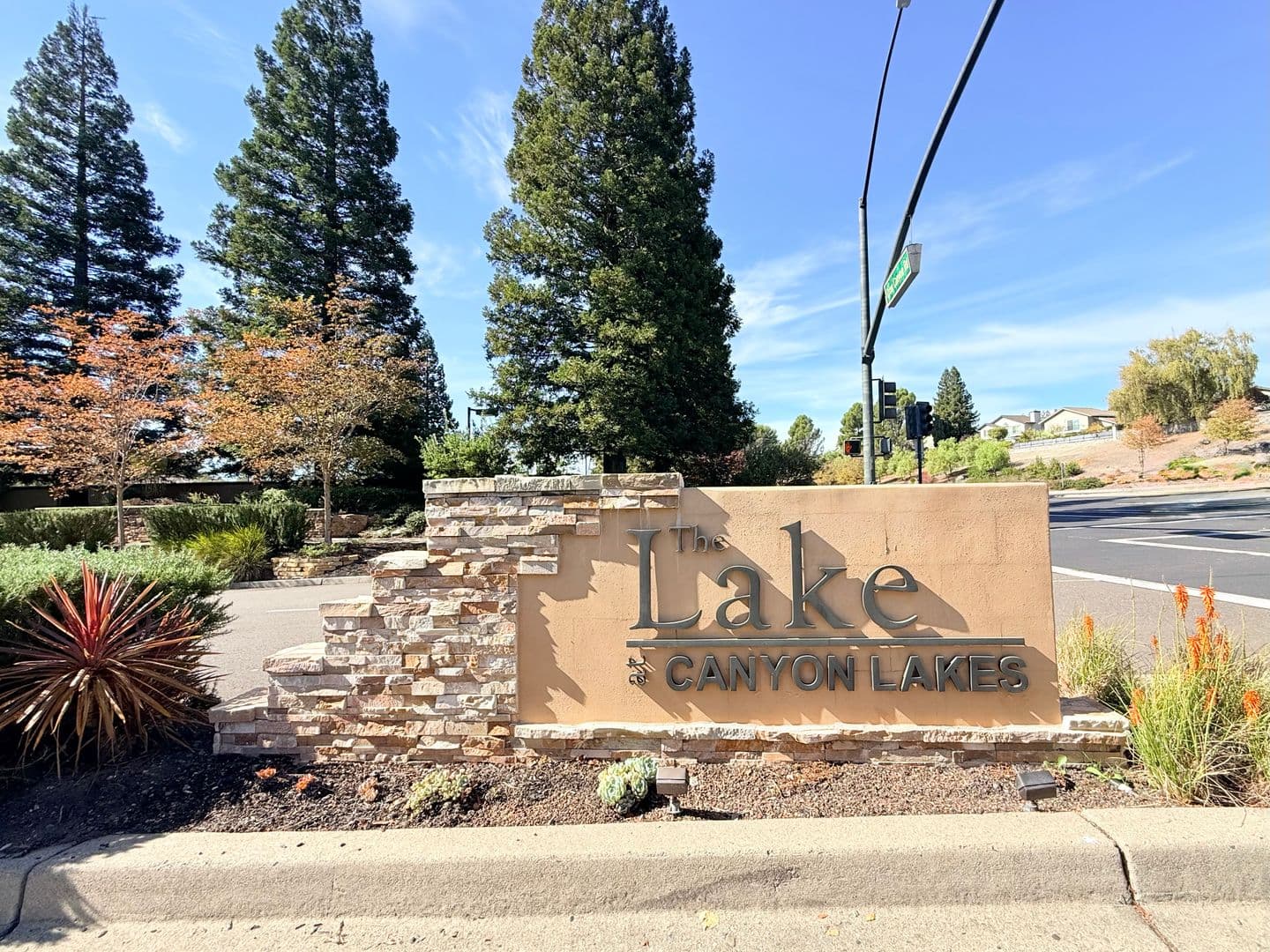 San Ramon Townhome: 4053 W. Lakeshore Drive