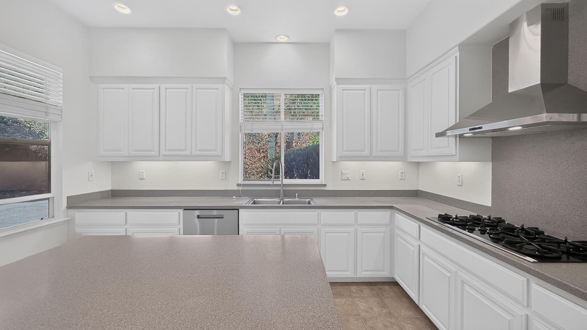 San Ramon House: 830 Pradera Way