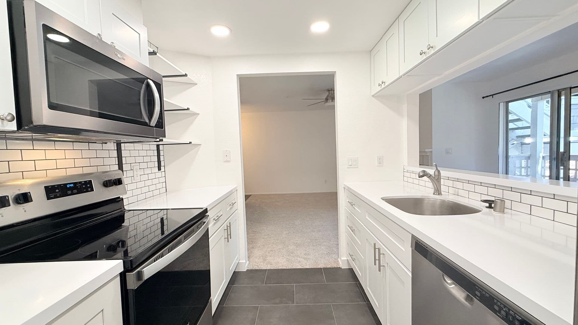 Walnut Creek House: 2597 Oak Road #B