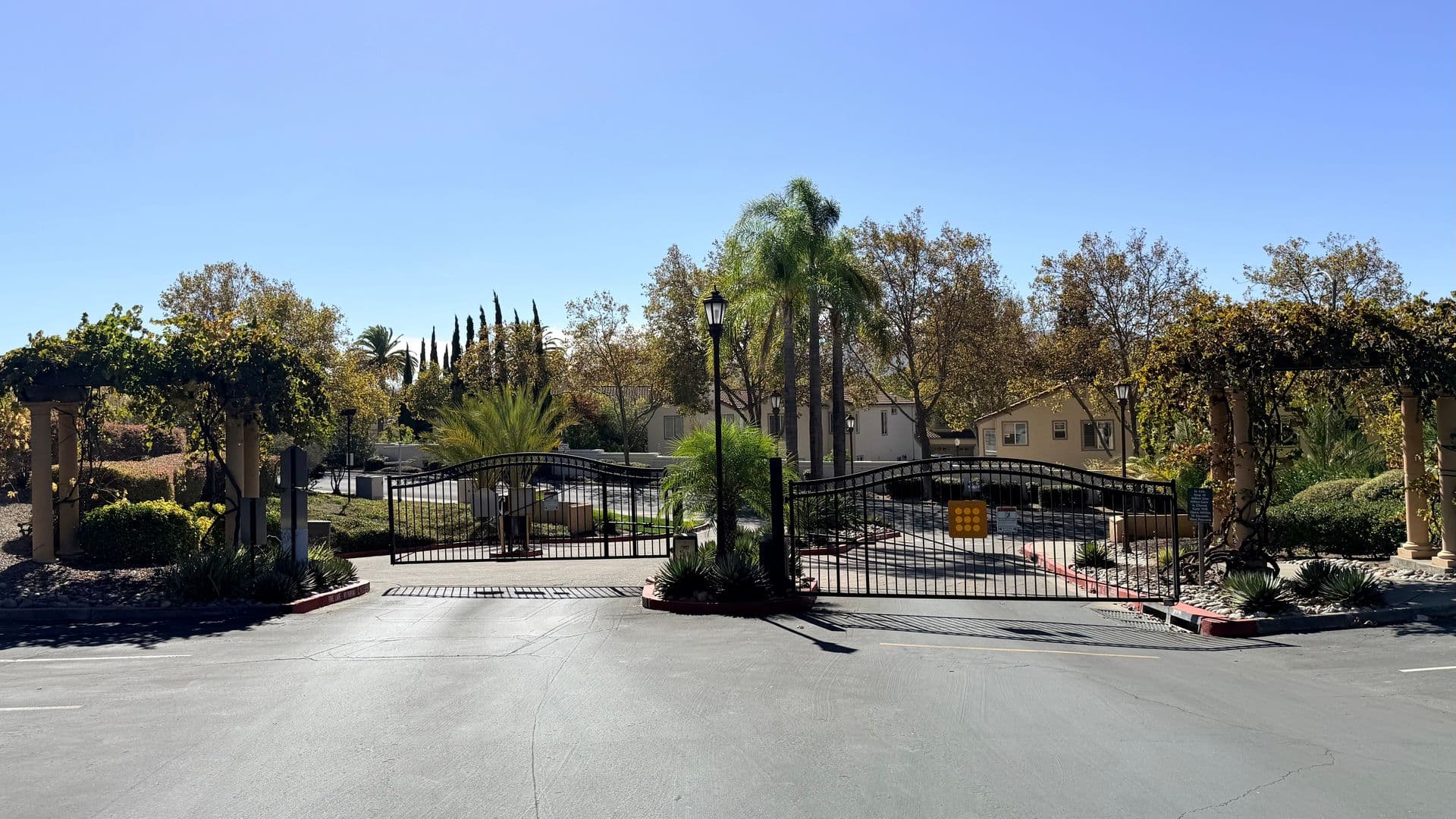 San Ramon Condo: 705 Watson Canyon Court #100