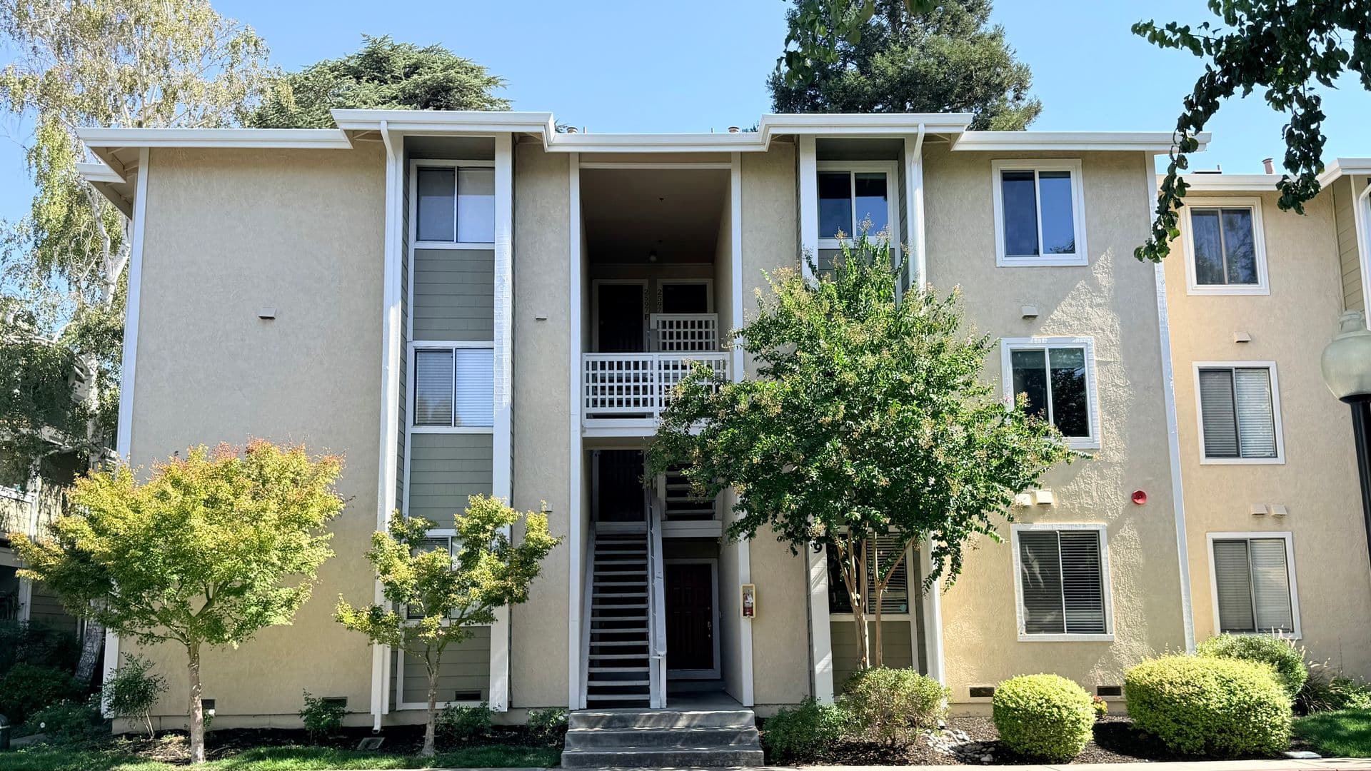 Walnut Creek House: 2597 Oak Road #B