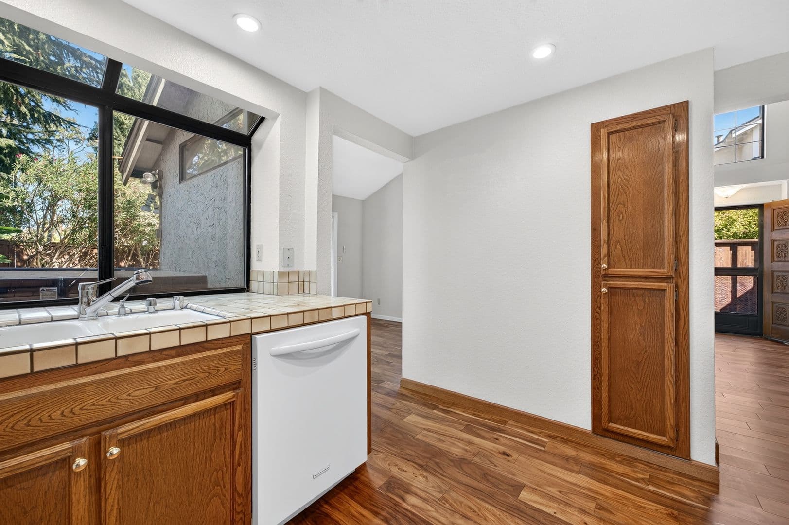 Martinez Townhome: 2119 Quiet Lake Place
