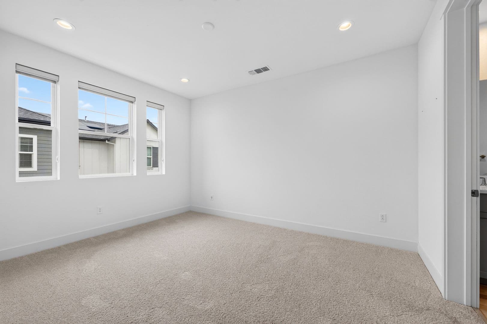 Concord Townhome: 1448 Julia Lane