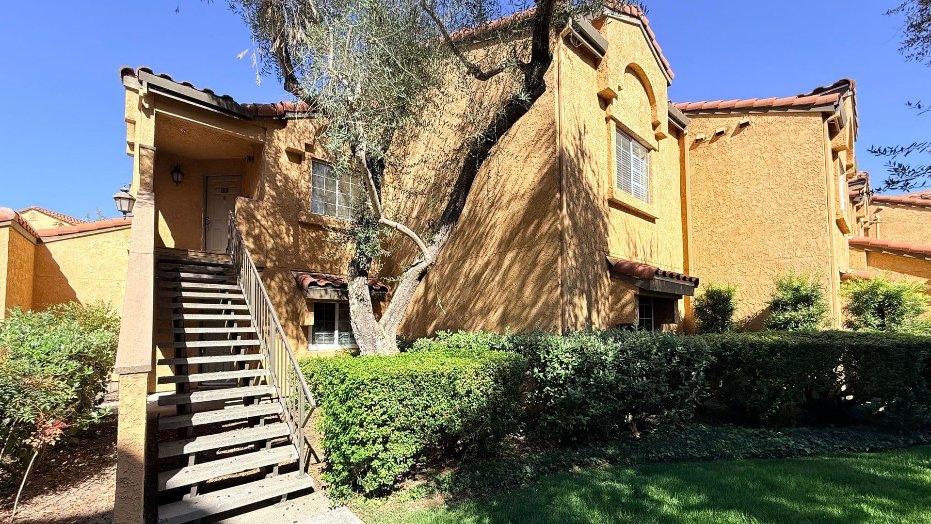 San Ramon Condo: 715 Watson Canyon Court, #206