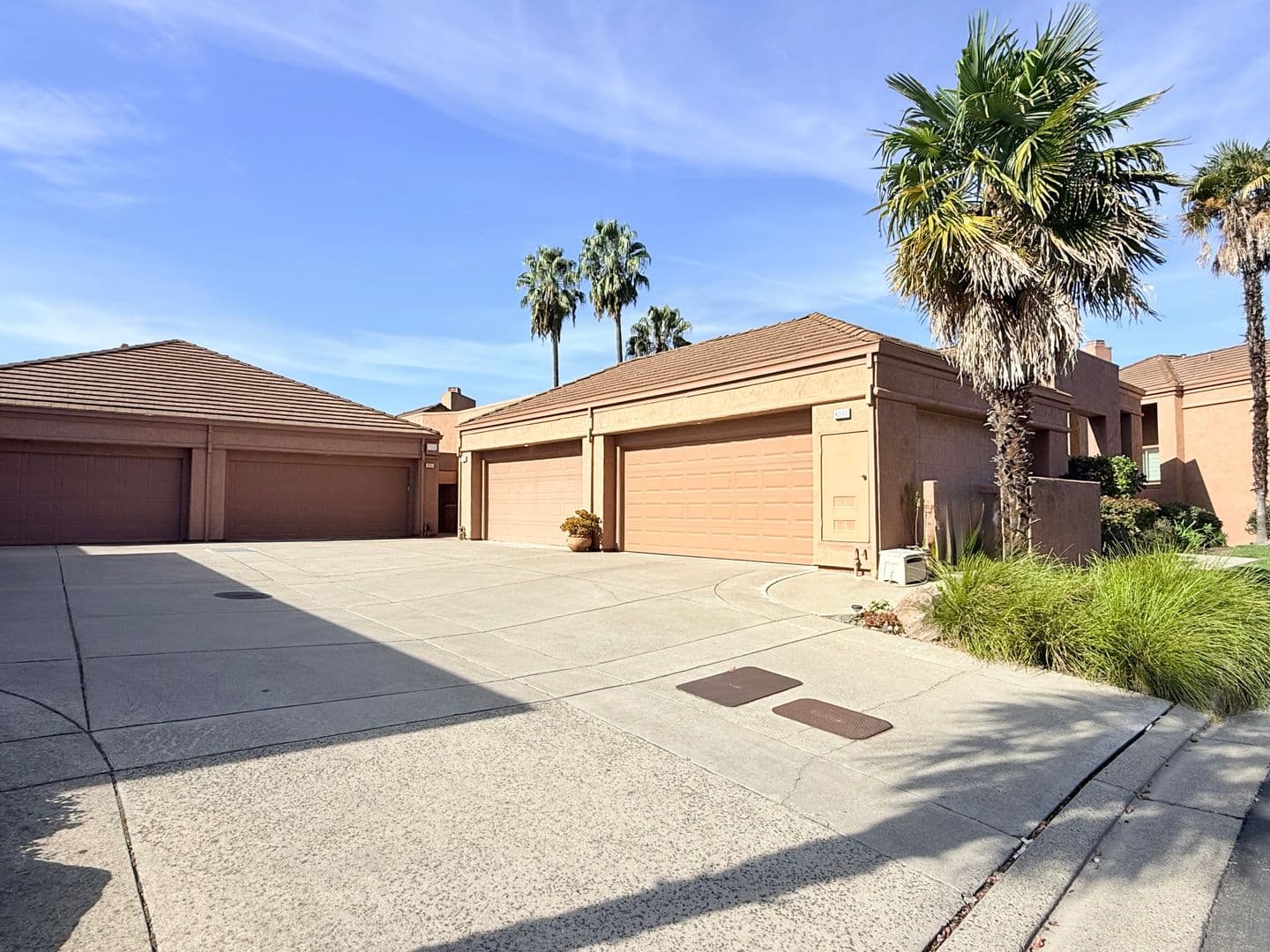 San Ramon Townhome: 4053 W. Lakeshore Drive