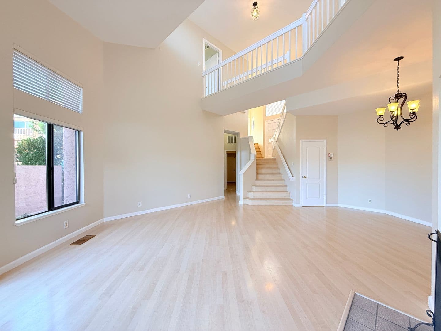 San Ramon Townhome: 4053 W. Lakeshore Drive