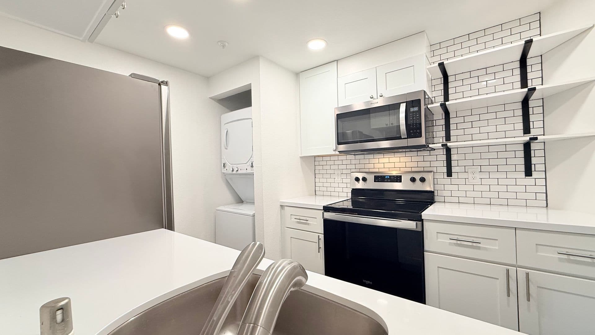 Walnut Creek House: 2597 Oak Road #B