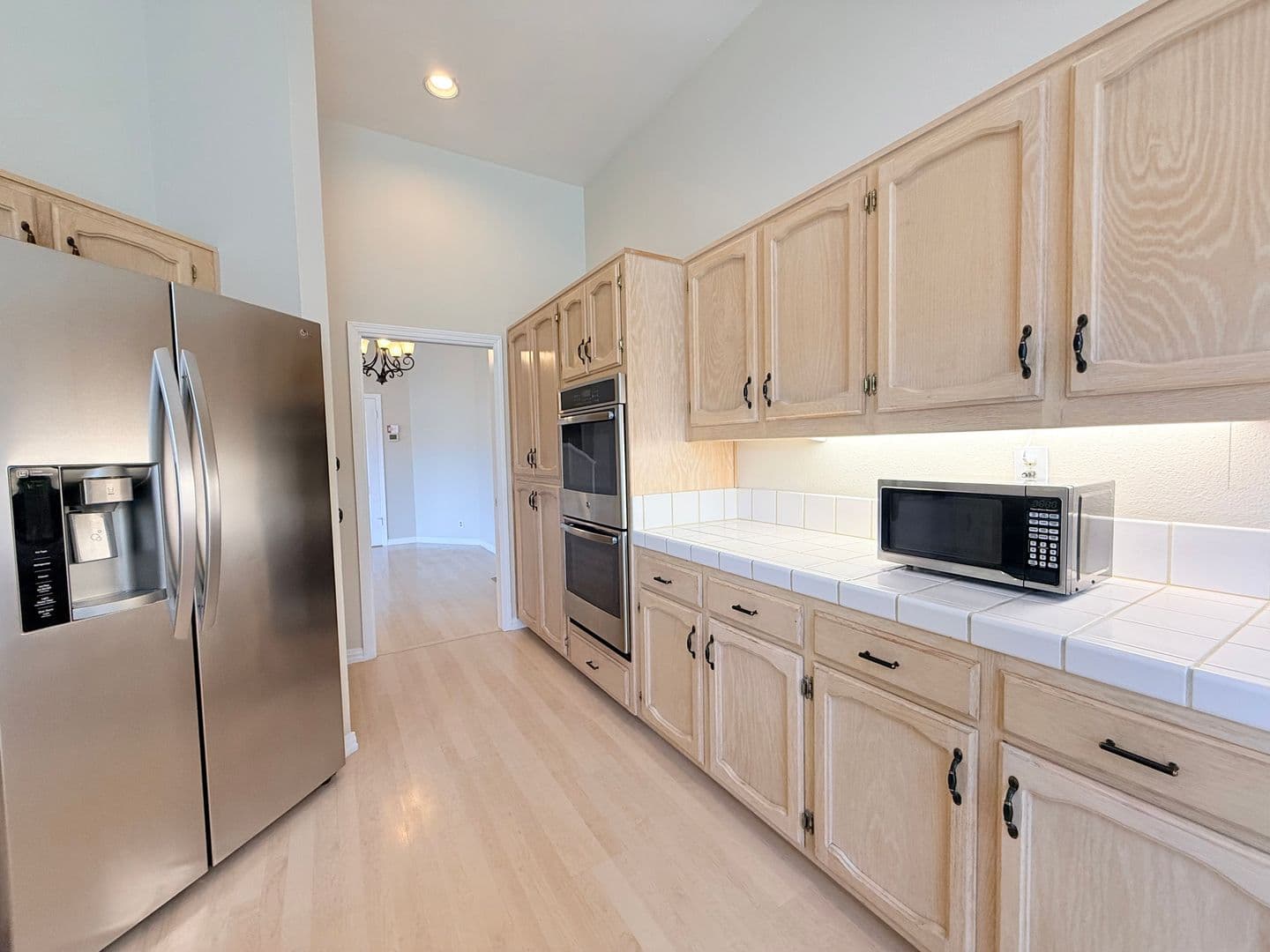San Ramon Townhome: 4053 W. Lakeshore Drive