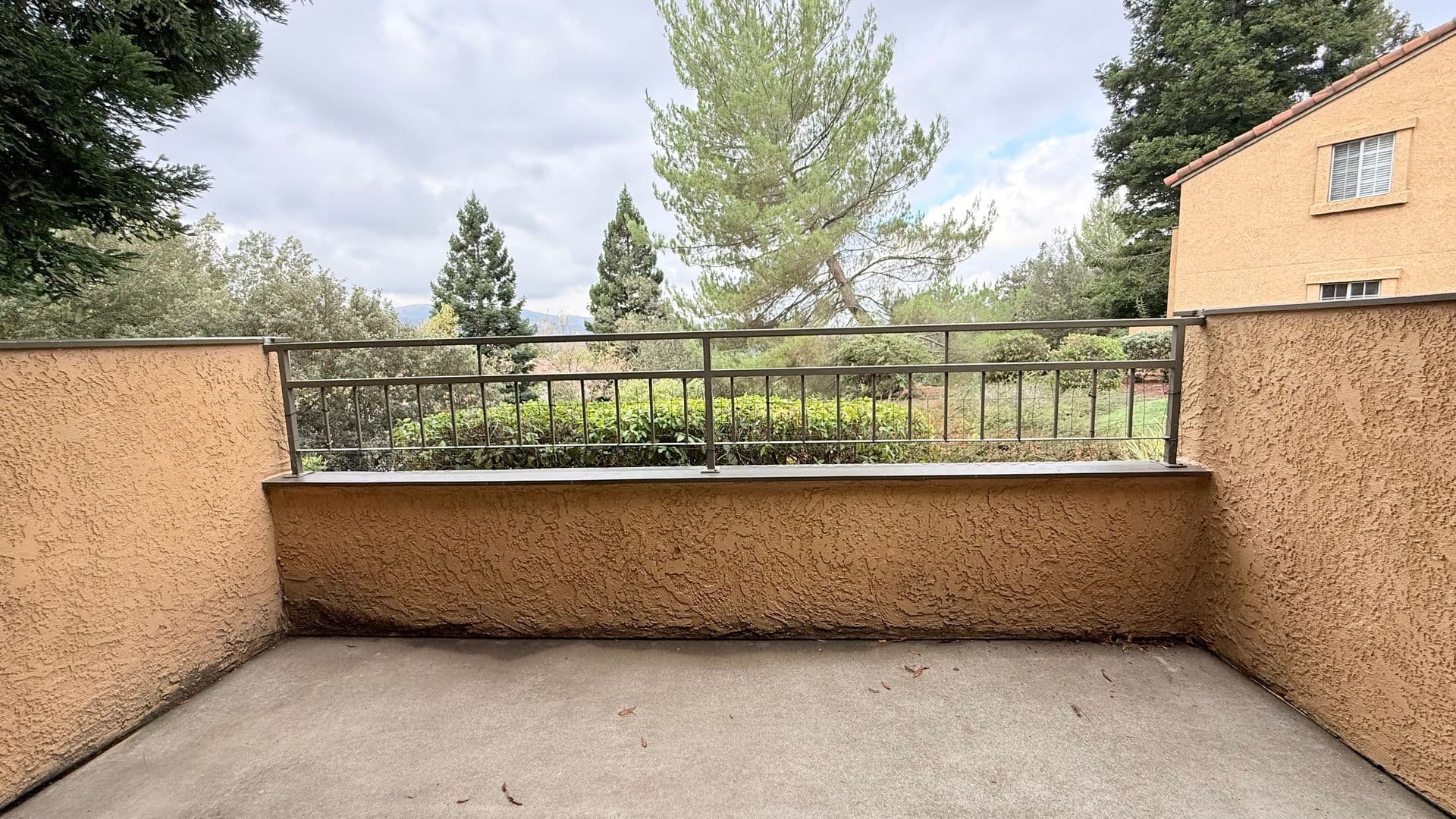 San Ramon Condo: 705 Watson Canyon Court #100