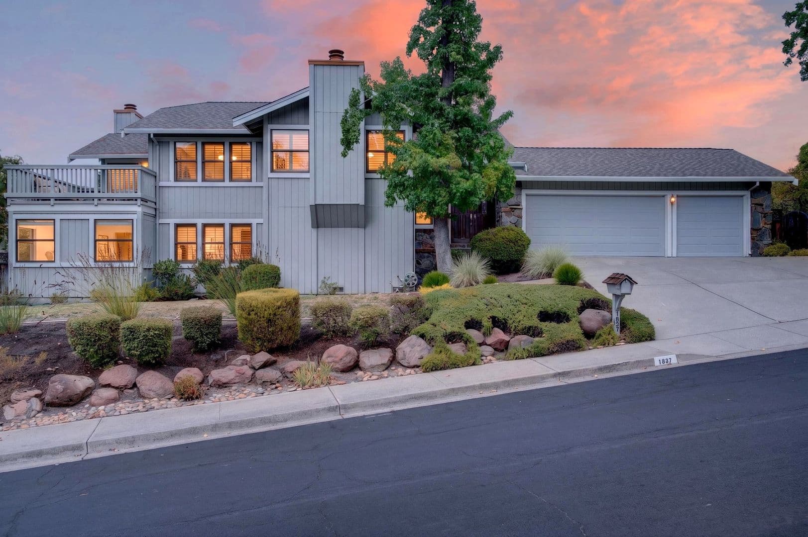 Alamo House: 1837 Lackland Drive