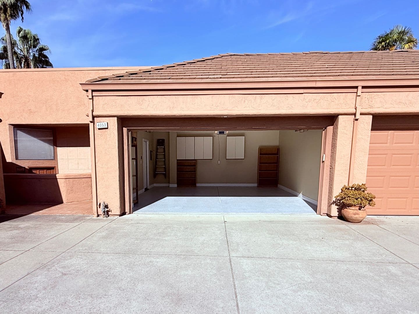 San Ramon Townhome: 4053 W. Lakeshore Drive