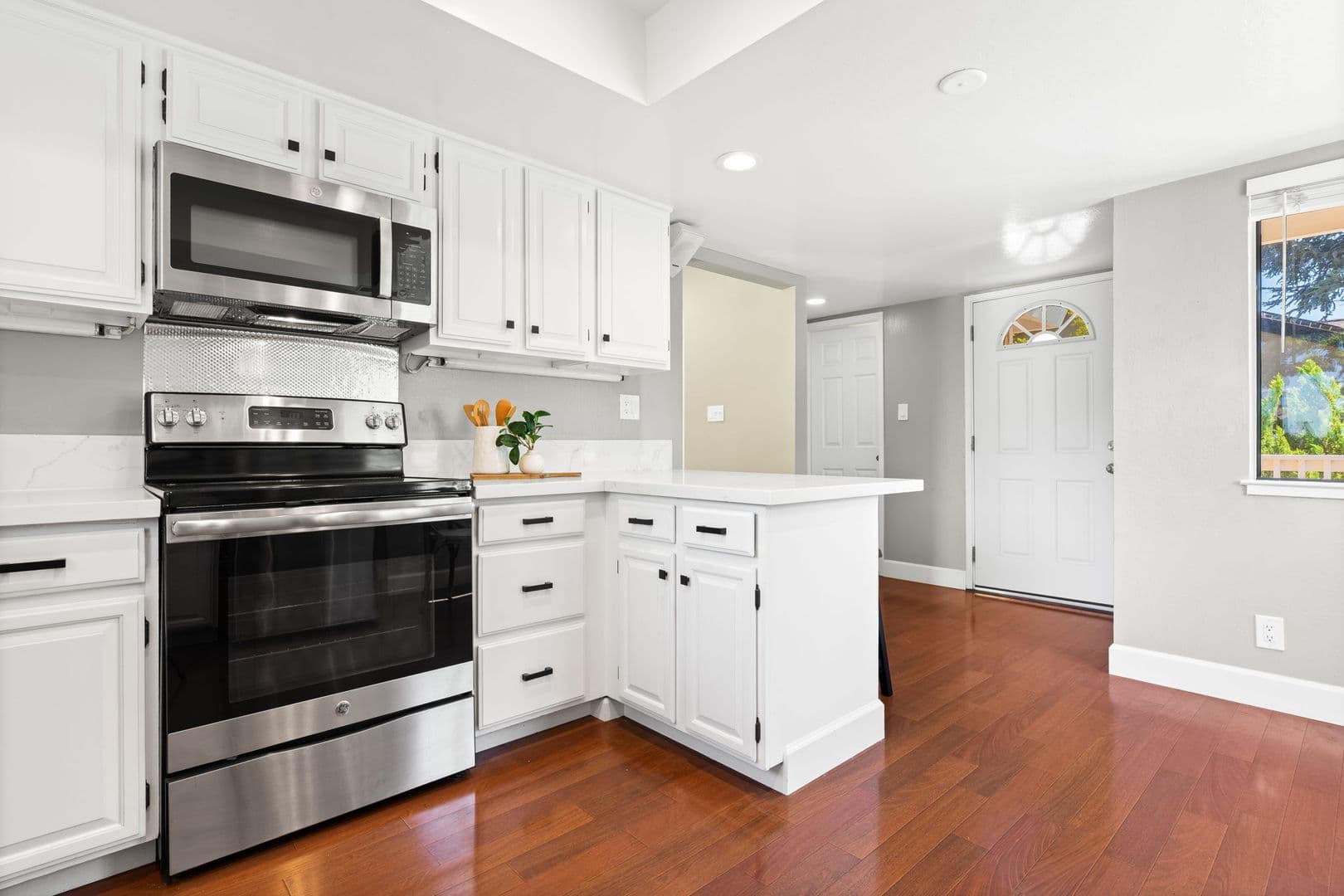 Walnut Creek House: 2542 Mockingbird Hill Road