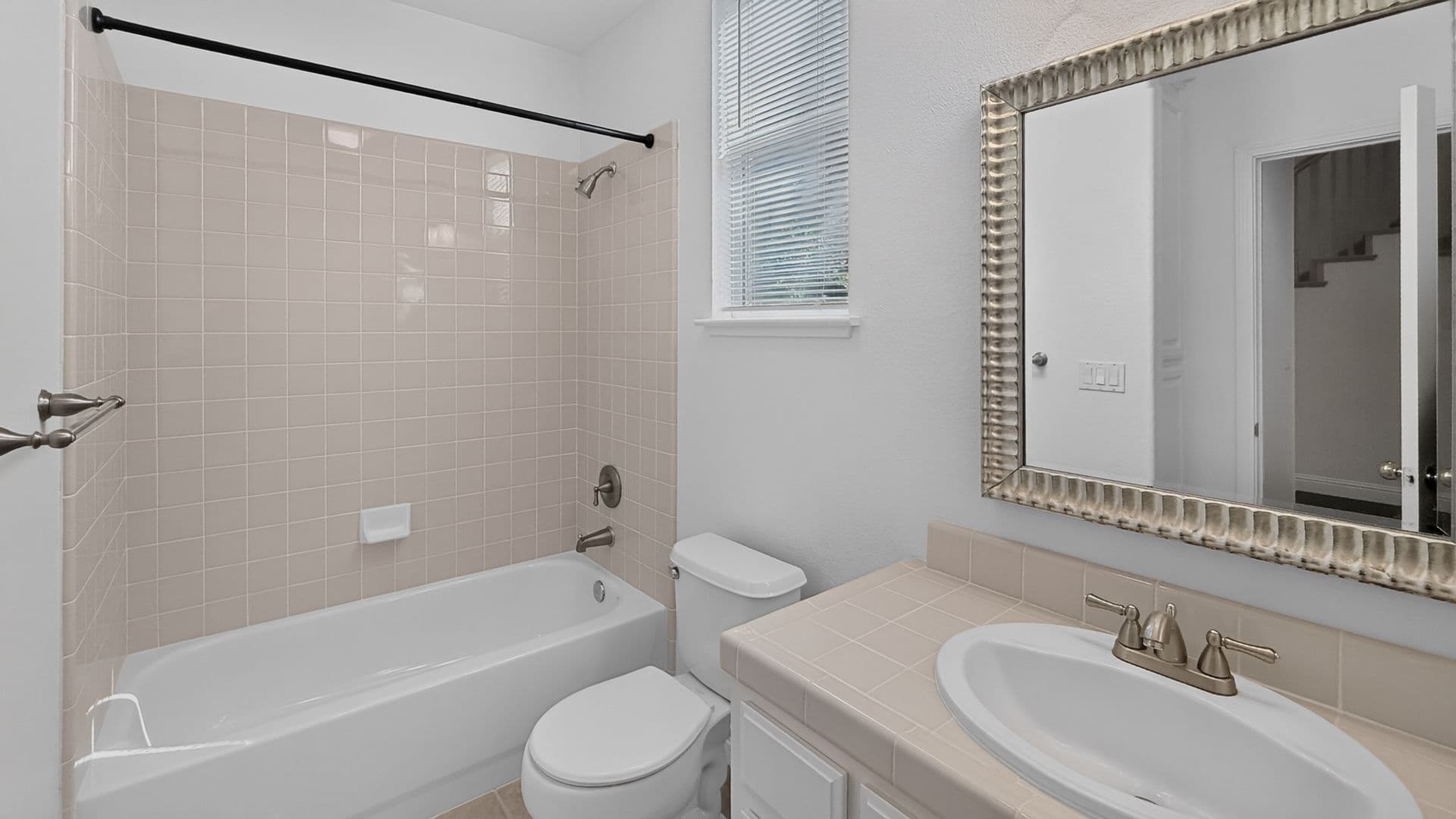 San Ramon House: 830 Pradera Way