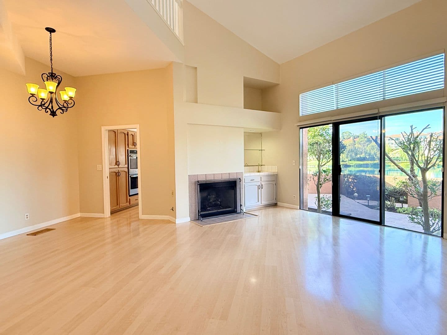San Ramon Townhome: 4053 W. Lakeshore Drive