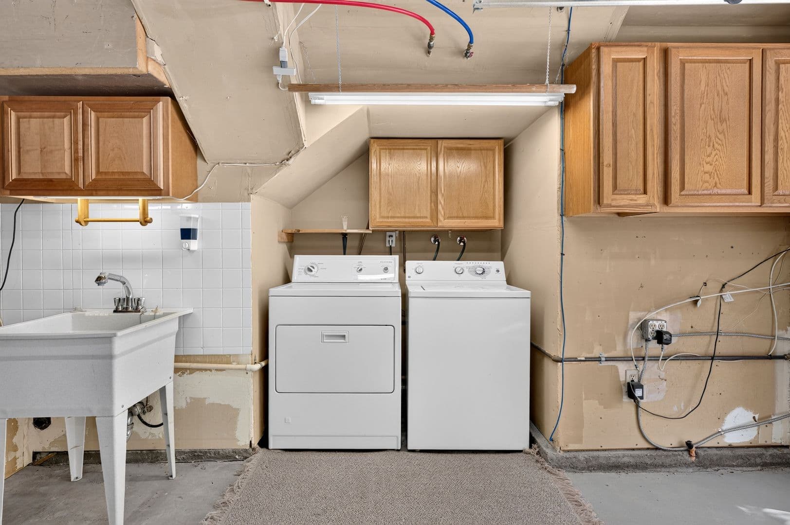 Martinez Townhome: 2119 Quiet Lake Place