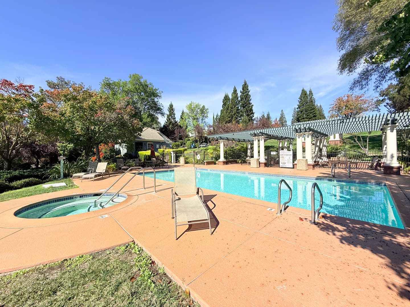 San Ramon Townhome: 4053 W. Lakeshore Drive