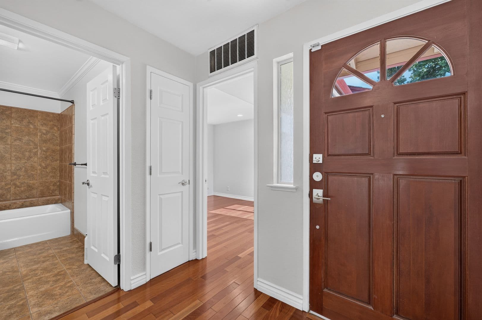 Walnut Creek Townhome: 1978 La Corso Court
