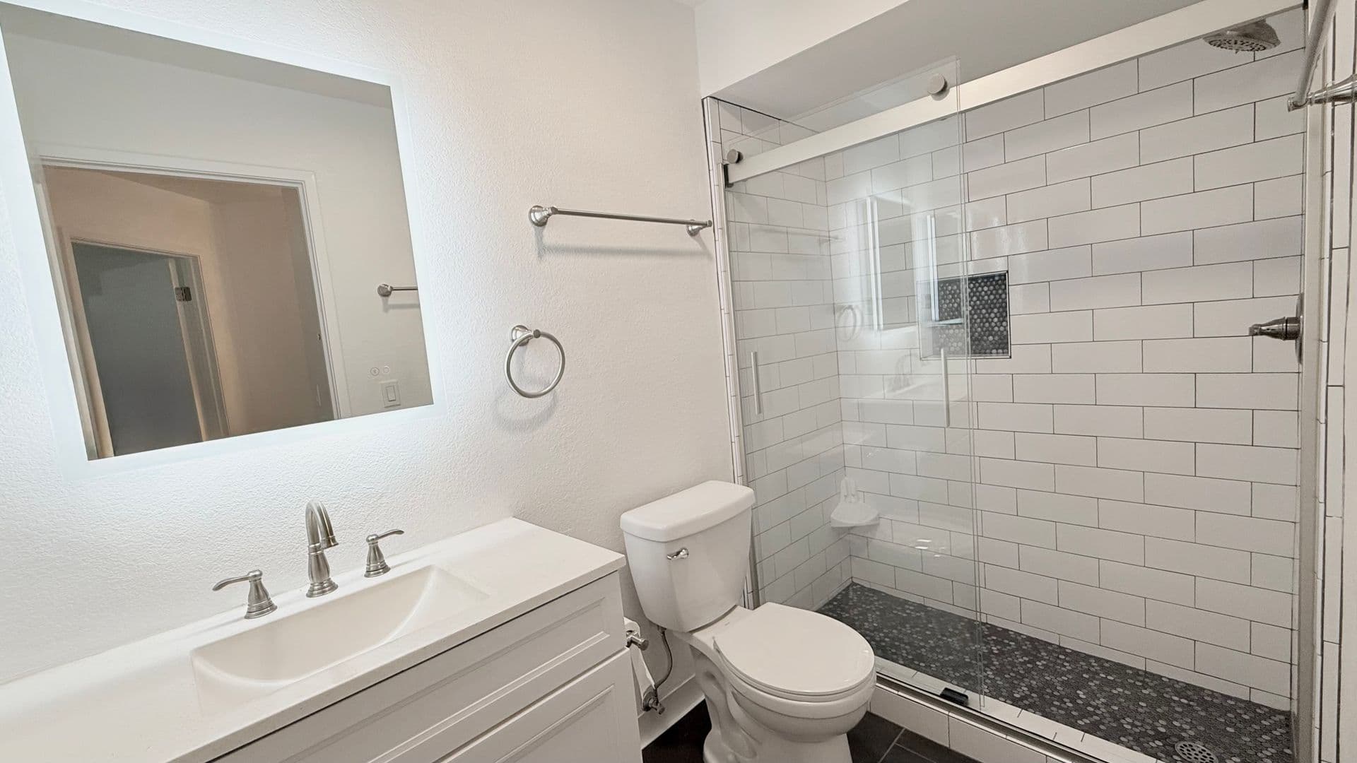 Walnut Creek House: 2597 Oak Road #B