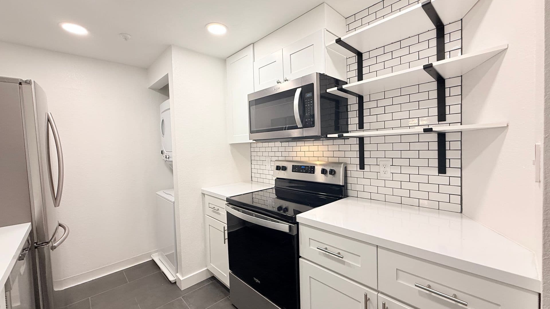 Walnut Creek House: 2597 Oak Road #B