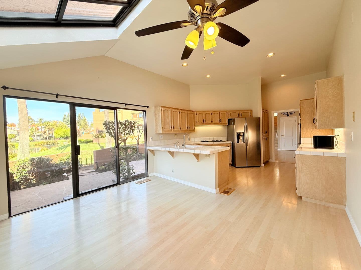 San Ramon Townhome: 4053 W. Lakeshore Drive
