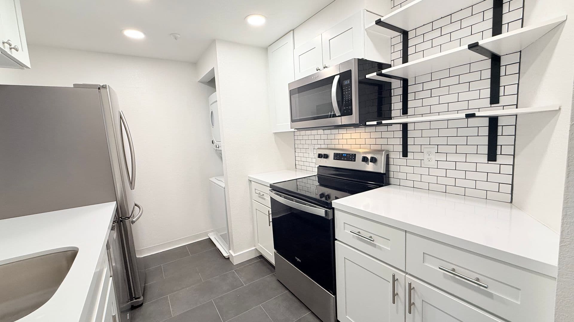 Walnut Creek House: 2597 Oak Road #B