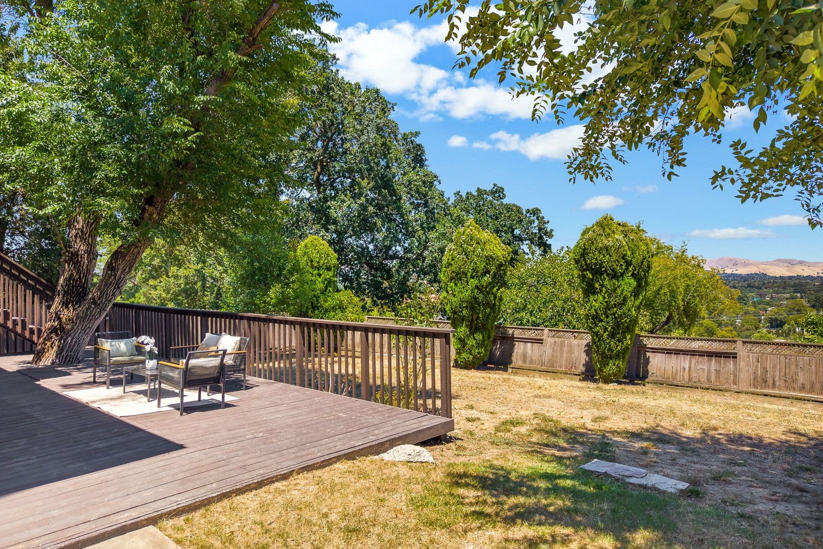 Walnut Creek House: 2542 Mockingbird Hill Road