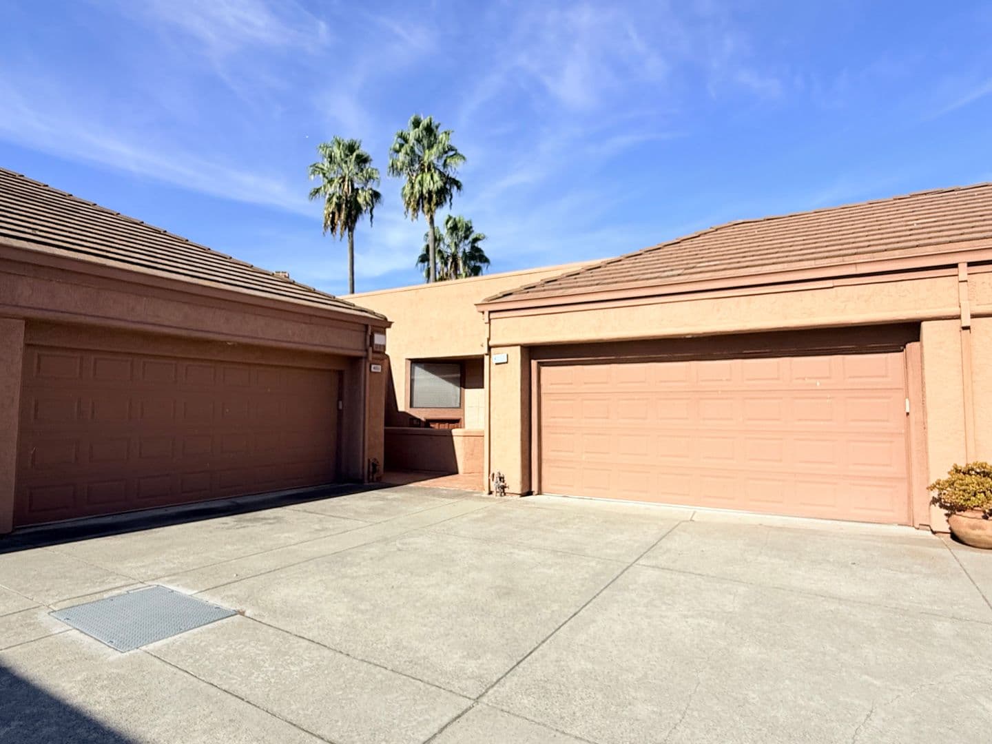 San Ramon Townhome: 4053 W. Lakeshore Drive