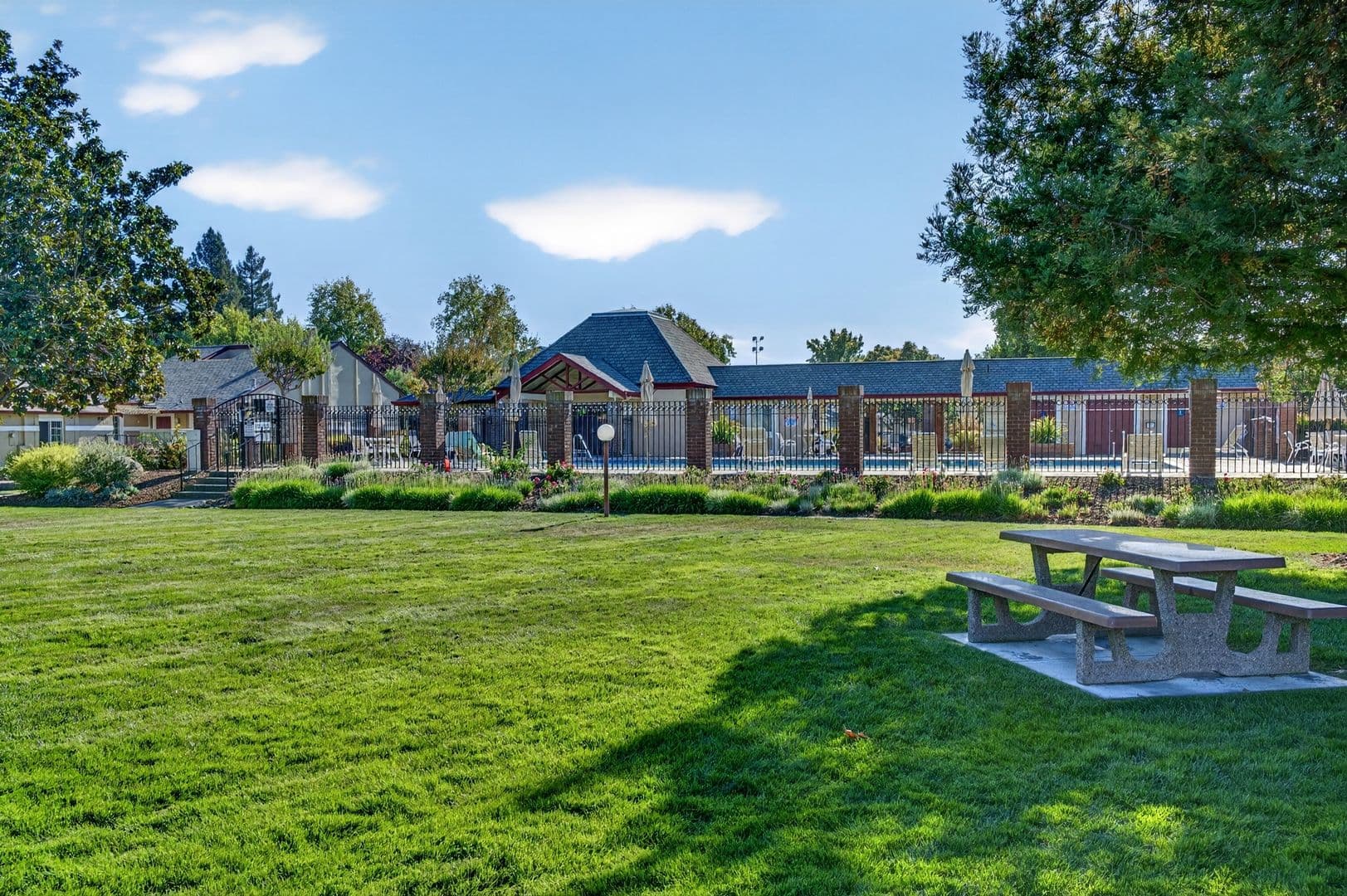Walnut Creek Townhome: 1978 La Corso Court