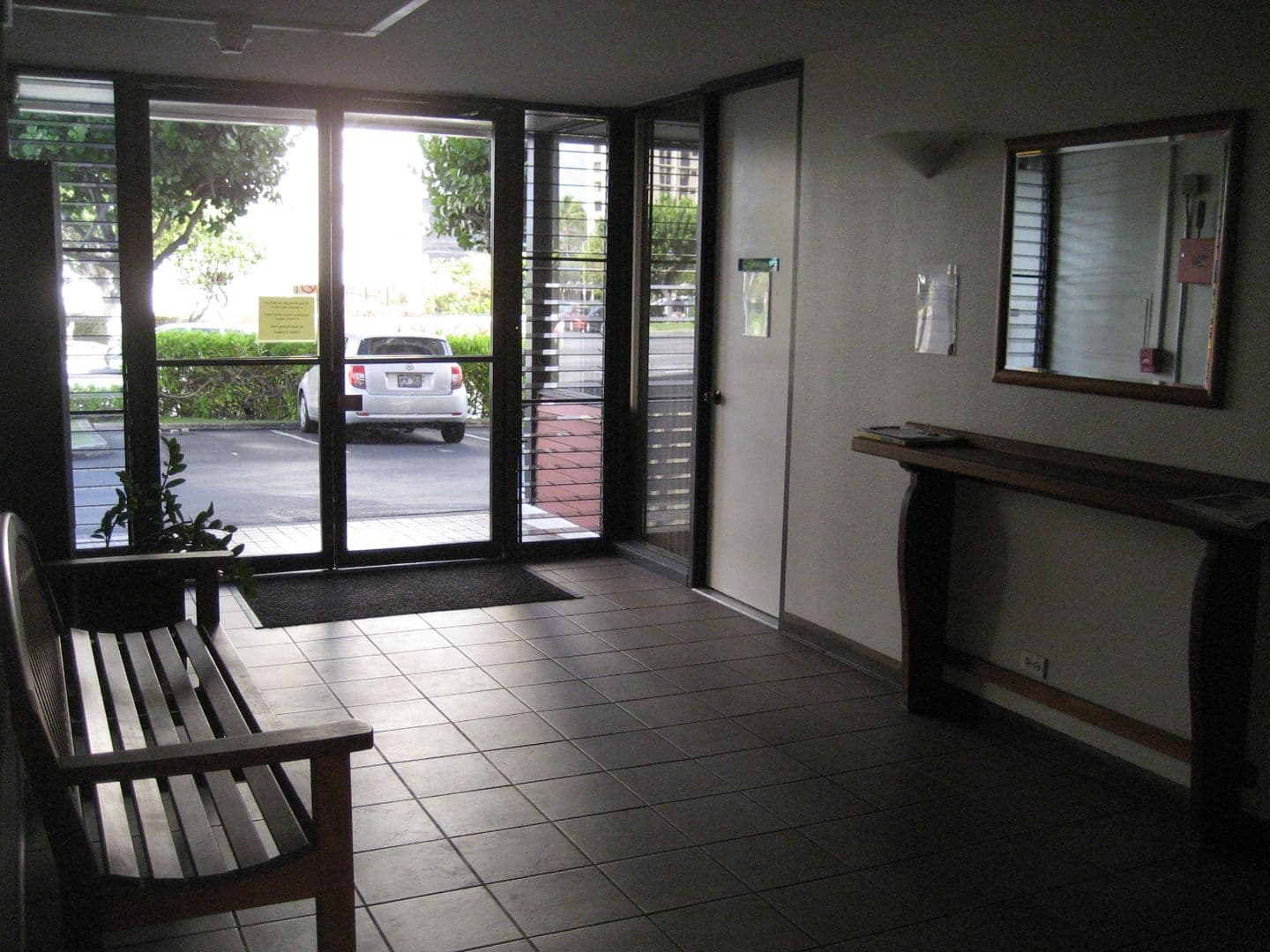 Honolulu Condo: 1147 Ala Napunani Street #206 - SL95LUIS