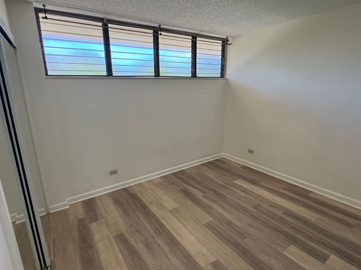 Honolulu Condo: 1147 Ala Napunani Street #206 - SL95LUIS
