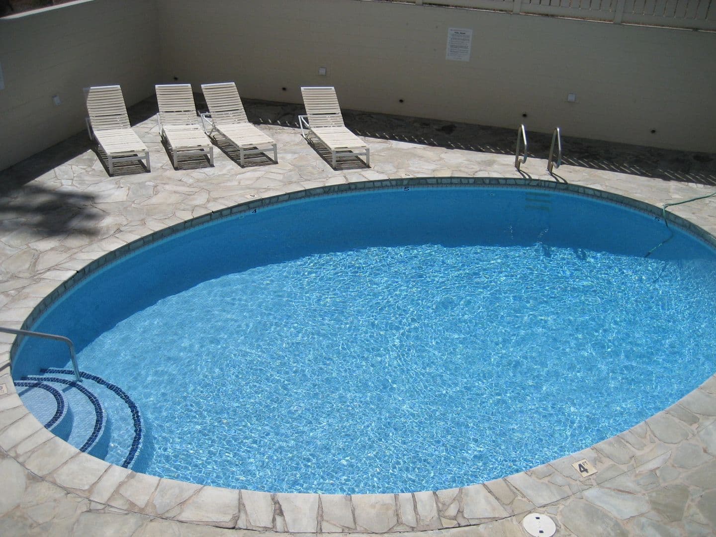 Honolulu Condo: 1147 Ala Napunani Street #206 - SL95LUIS