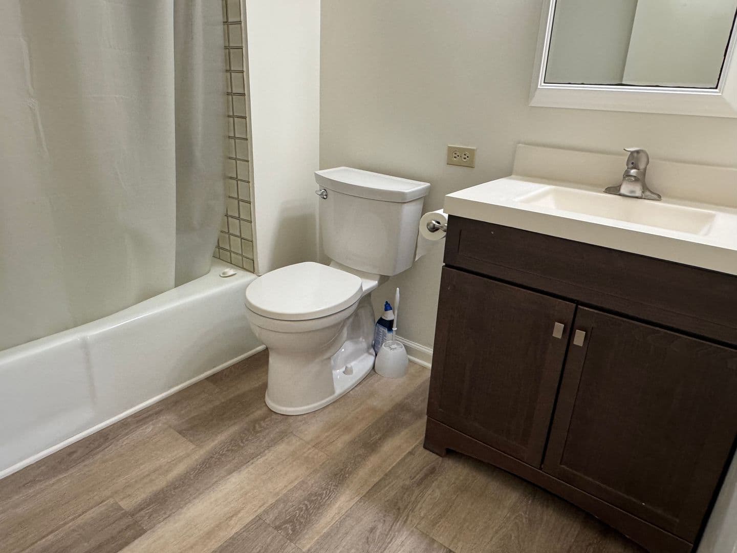 Honolulu Condo: 1147 Ala Napunani Street #206 - SL95LUIS