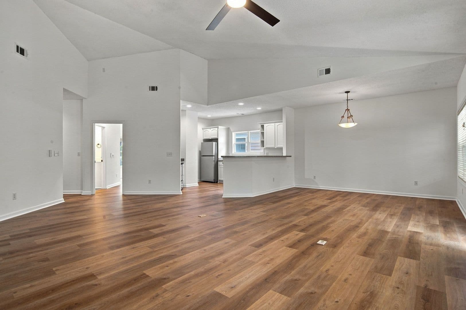 Bluffton Apartment: 13 Paddington Ln