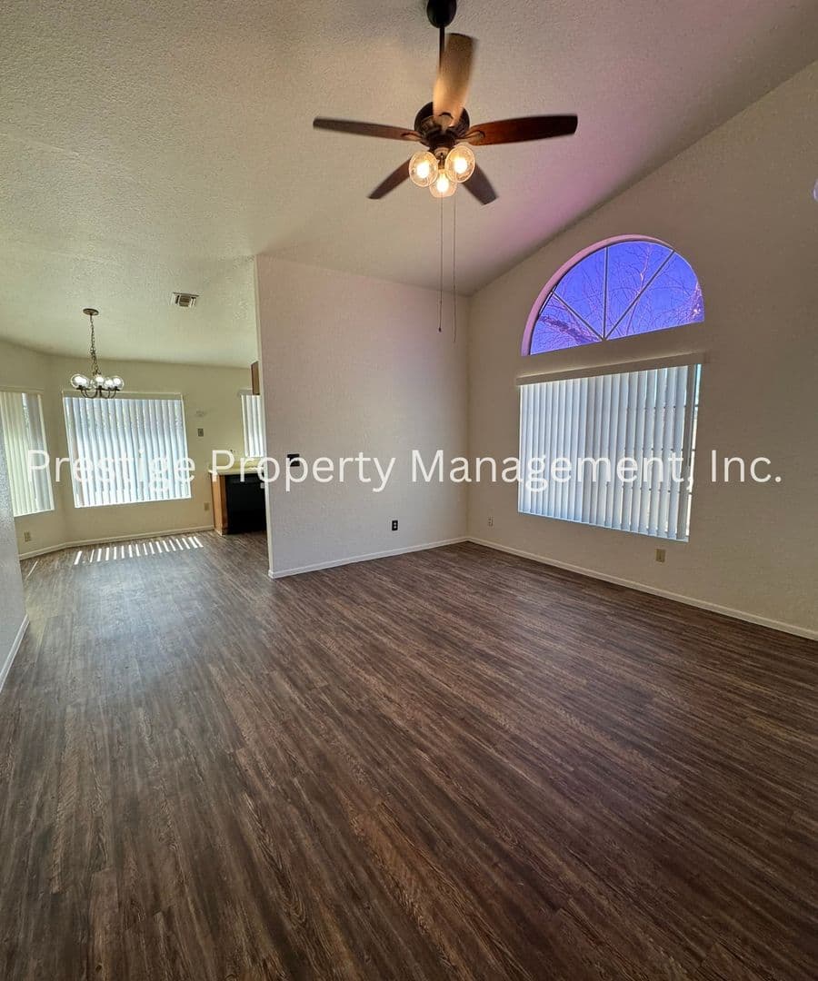 Tucson House: 3093 W Placita De la Roseta